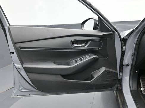Used 2025 Honda Accord Sport image 18