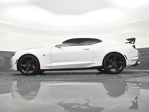 Used 2021 Chevrolet Camaro LT RWD image 25
