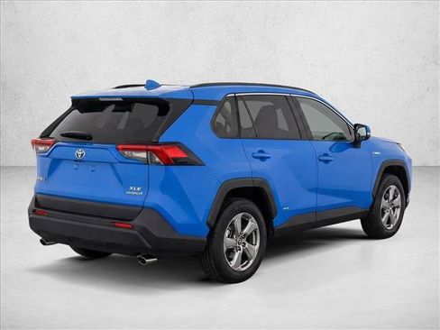 Used 2021 Toyota RAV4 XLE Premium AWD/4WD image 7