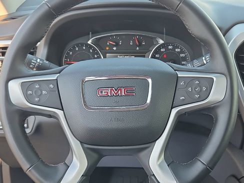 Used 2023 GMC Acadia SLT w/ LPO, Floor Liner Package AWD/4WD image 40