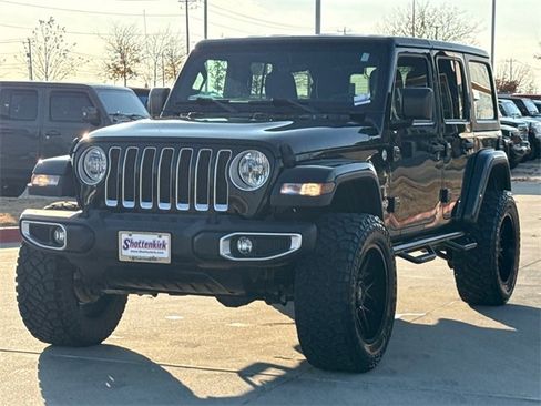 Used 2019 Jeep Wrangler Unlimited Sahara w/ Safety Group image 4