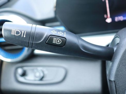 Used 2025 Chevrolet Trax LT image 20