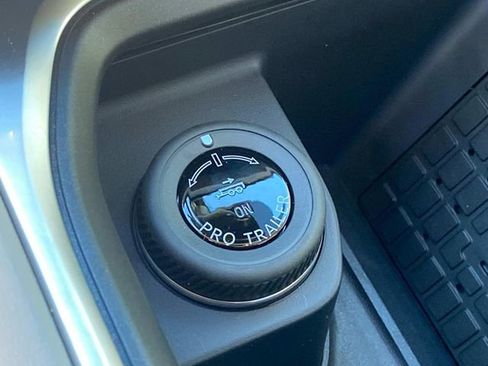 New 2025 Ford Expedition Active AWD/4WD image 26