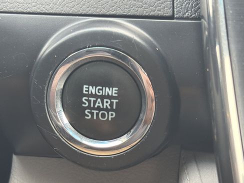 Used 2013 Toyota Camry XLE FWD image 32