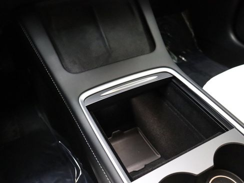 Used 2022 Tesla Model 3 Long Range image 52