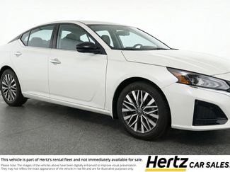 Used 2025 Nissan Altima 2.5 SV video 1
