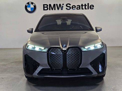 Used 2024 BMW iX xDrive50 w/ Premium Package AWD/4WD image 6