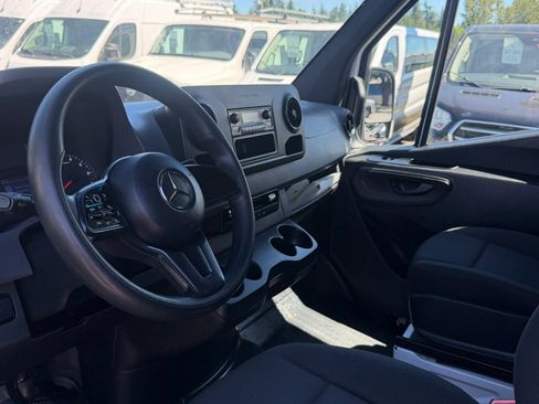 Used 2021 Mercedes-Benz Sprinter 2500 w/ Driver Convenience Package image 12
