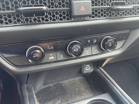 Used 2024 Honda HR-V LX image 16