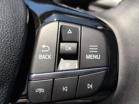 New 2025 Ford Escape SE image 24