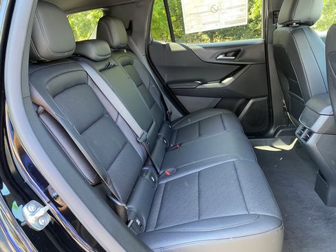 Used 2026 Chevrolet Equinox LT w/ Convenience Package II image 35