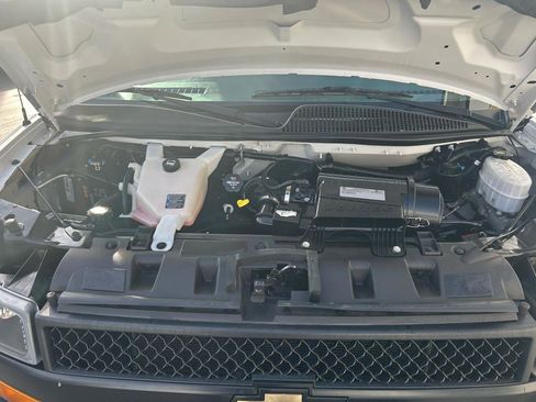 Used 2020 Chevrolet Express 2500 image 30