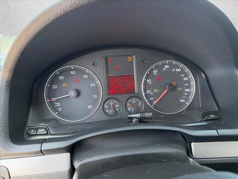Used 2009 Volkswagen Jetta SE FWD image 12