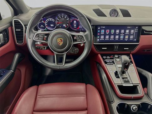 Used 2022 Porsche Cayenne Coupe image 26