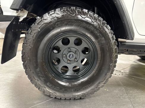 Used 2020 Jeep Wrangler Rubicon AWD/4WD image 13