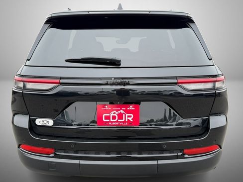 Used 2022 Jeep Grand Cherokee Altitude image 7