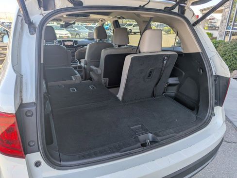 Used 2017 Honda Pilot Elite image 32