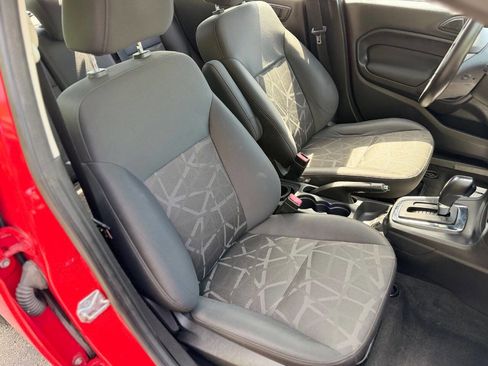 Used 2013 Ford Fiesta SE FWD image 12