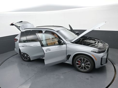 New 2026 BMW X5 M60i w/ Climate Comfort Package AWD/4WD image 37