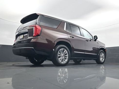 Used 2023 GMC Yukon SLT w/ SLT Luxury Package AWD/4WD image 26