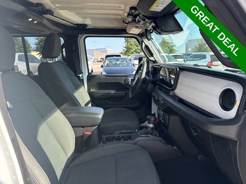 Used 2025 Jeep Wrangler Unlimited Sport AWD/4WD image 8