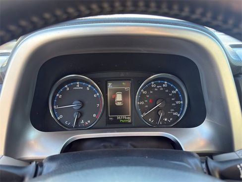 Used 2018 Toyota RAV4 Limited image 11