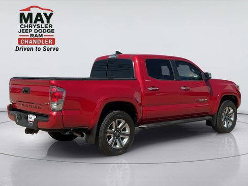 Used 2019 Toyota Tacoma Limited RWD image 7
