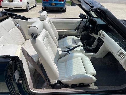 Used 1990 Ford Mustang LX RWD image 38
