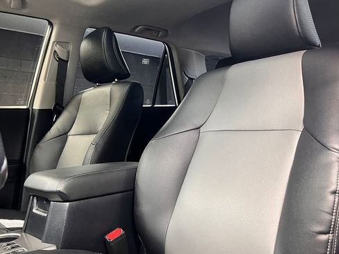 Used 2023 Toyota 4Runner SR5 Premium w/ Moonroof Package RWD image 7