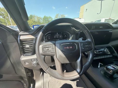 Used 2022 GMC Sierra 1500 AT4 w/ AT4 Premium Package AWD/4WD image 6