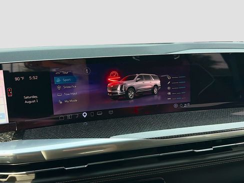 Certified 2025 Cadillac Escalade ESV V AWD/4WD image 32