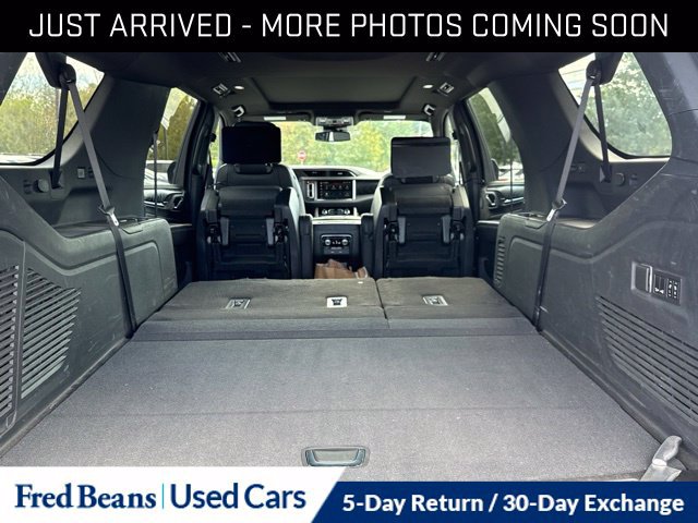 Used 2023 GMC Yukon XL Denali AWD/4WD image 8