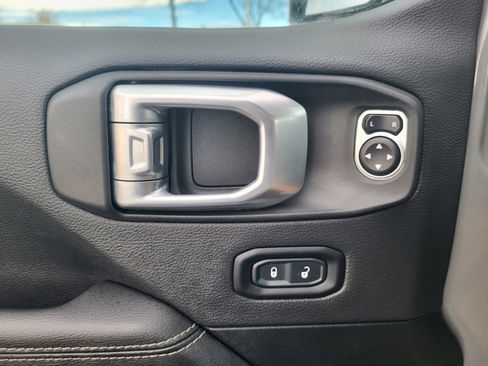 Used 2021 Jeep Wrangler Unlimited Sahara w/ Cold Weather Group image 14