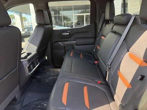 Used 2019 GMC Sierra 1500 AT4 w/ AT4 Premium Package image 9