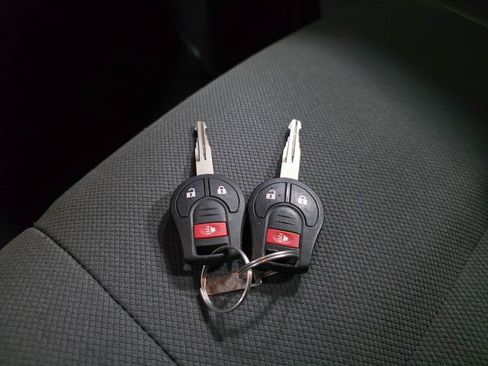 Used 2017 Chevrolet City Express LT image 32