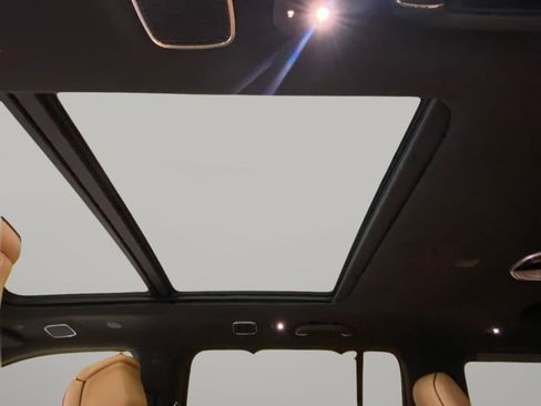 Used 2022 Jeep Grand Wagoneer Series III w/ Flexible Seating Group image 12