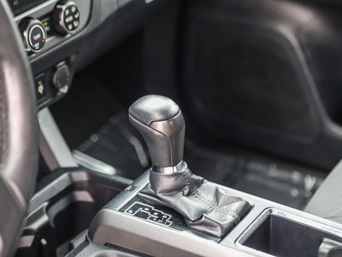 Used 2019 Toyota Tacoma TRD Sport w/ Technology Package RWD image 20