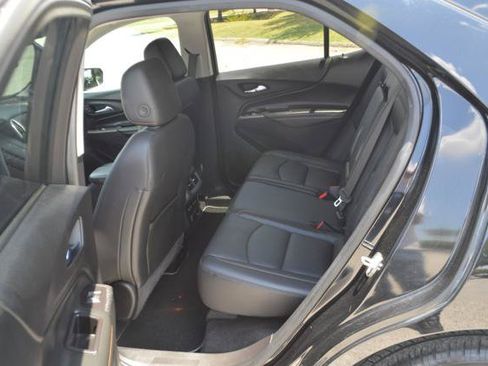 Used 2018 Chevrolet Equinox Premier FWD image 19