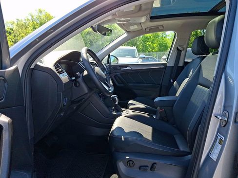 Certified 2023 Volkswagen Tiguan SE w/ Panoramic Sunroof Package AWD/4WD image 13