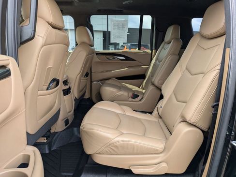 Used 2020 Cadillac Escalade ESV Platinum AWD/4WD image 21