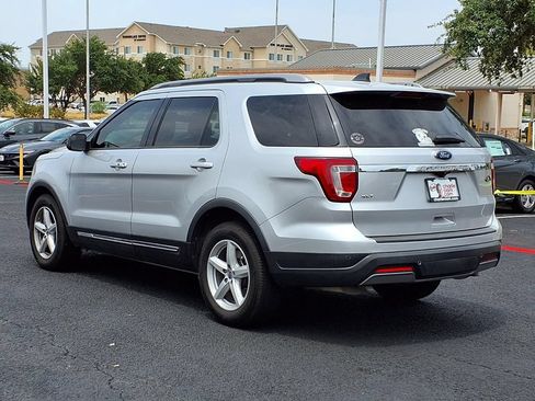 Used 2019 Ford Explorer XLT w/ Class III Trailer Tow Package FWD image 3