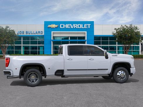 New 2026 Chevrolet Silverado 3500 High Country w/ High Country Premium Package AWD/4WD image 45