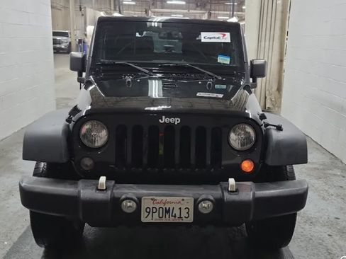 Used 2018 Jeep Wrangler Sport AWD/4WD image 7