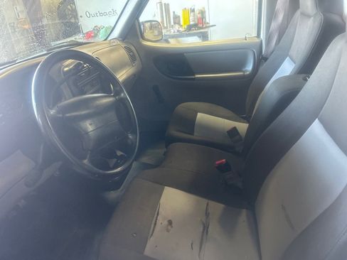 Used 2000 Ford Ranger XL image 11