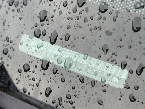 Used 2014 GMC Acadia Denali image 3