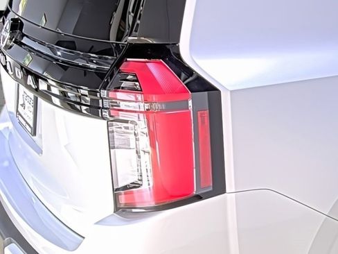 New 2026 Nissan Armada SV image 13