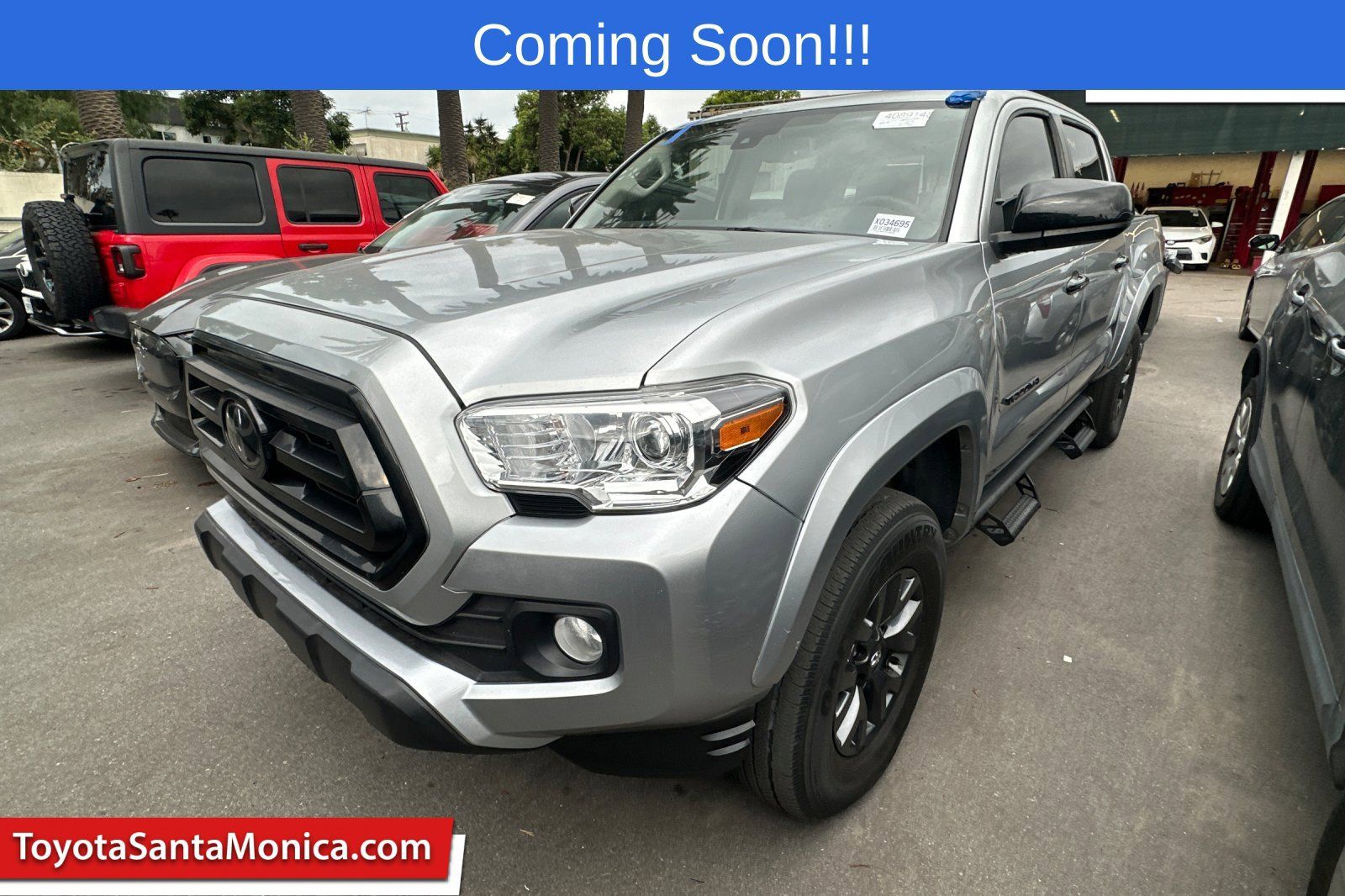 Used 2023 Toyota Tacoma SR5 RWD image 1