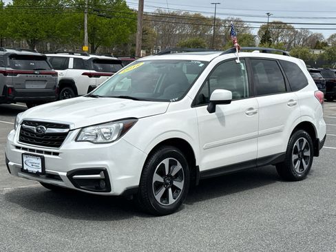 Used 2018 Subaru Forester 2.5i Premium AWD/4WD image 3