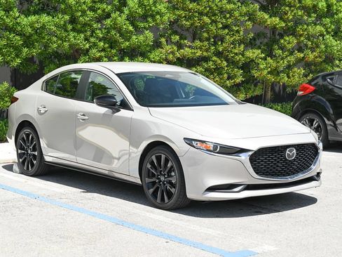Certified 2025 MAZDA MAZDA3 s FWD image 3