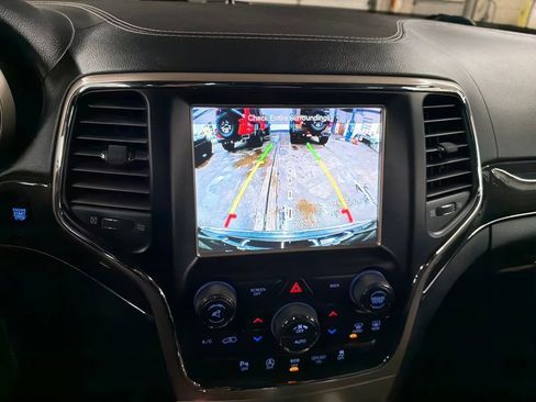 Used 2017 Jeep Grand Cherokee Overland image 21